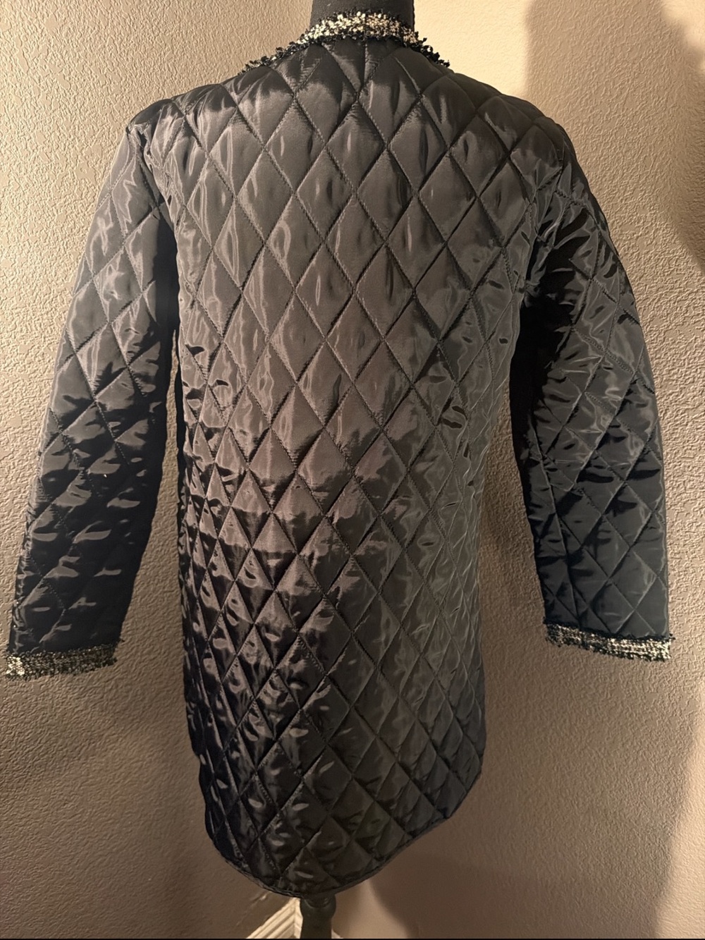 Classic Fashion Collection Quilted Jacket - Picture 2 of 5